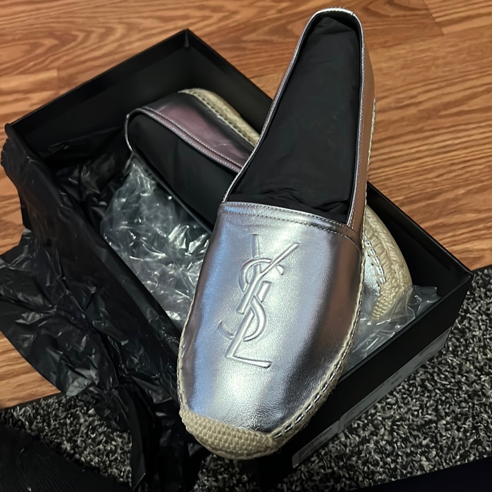 Saint Laurent F20 Flat YSL Espadrille
Silver size 10 women.